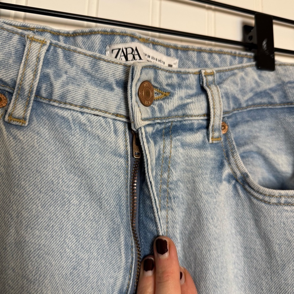 ZARA Light Wash High-Waisted Straight Denim Jeans Women’s Size 6 - Picture 3 of 12